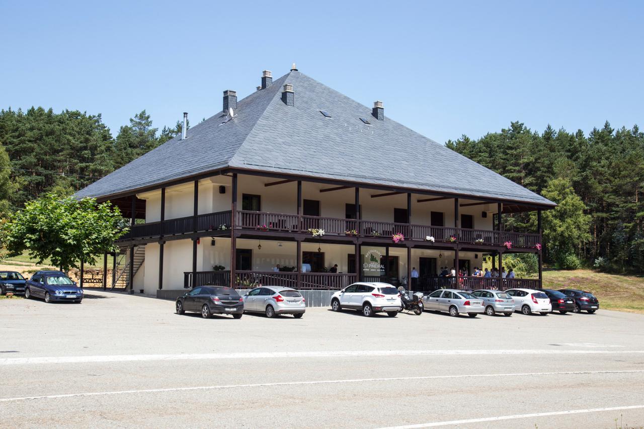 Complejo O Pineiral A Fonsagrada Hotel Kültér fotó